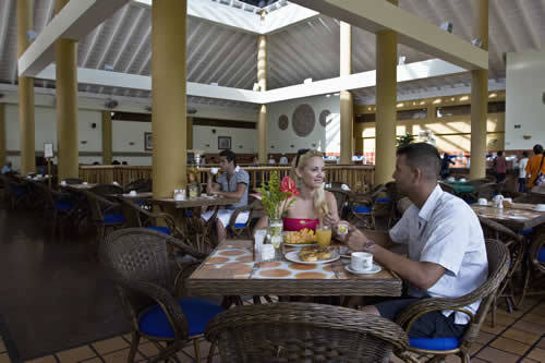 Sunsol Ecoland And Beach Resort Pedro Gonzalez Nhà hàng bức ảnh